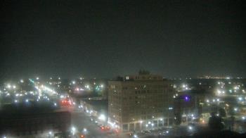 Weather camera view of First National Bank-Hutchinson.