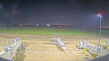 Weather camera view of Lake Charles Rgnl Arpt terminal bldg.