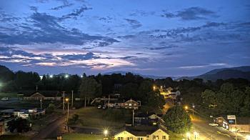 Weather camera view of Russell County Courthouse.