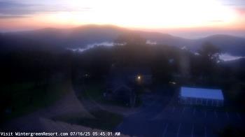 Weather camera view of Wintergreen Mtn. at 3600 ft. elev..